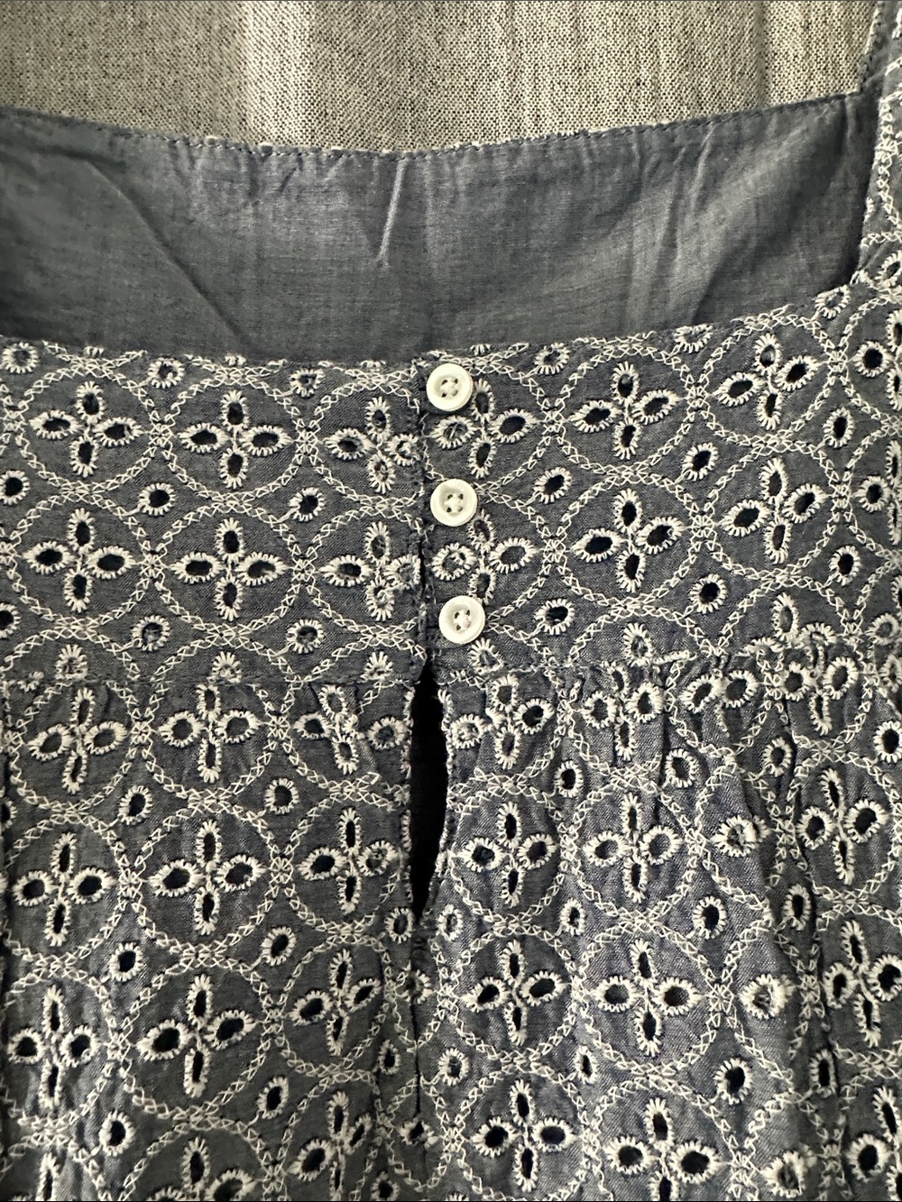 GAP Embroidered Eyelet Ruffle Strap Tank - Picture 6 of 6